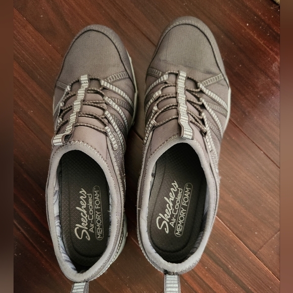 Skechers worn once - Picture 2 of 9